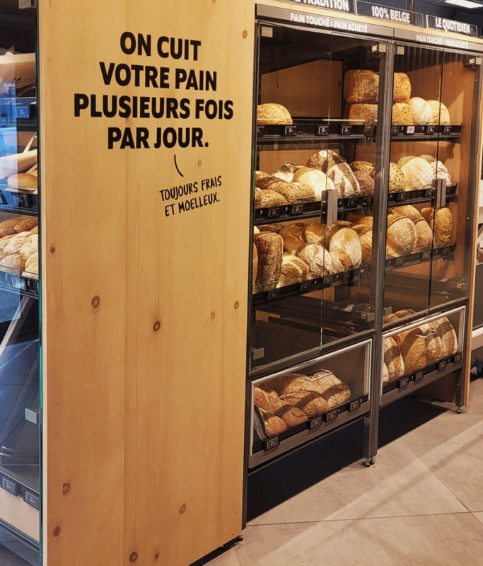 A bread shelf in the louis delhaize OPEN MARKET