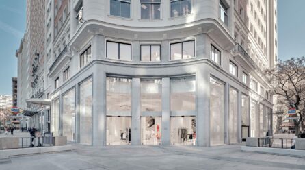The new Zara store from the outside; Copyright: DOMO FOTOGRAFIA S.L