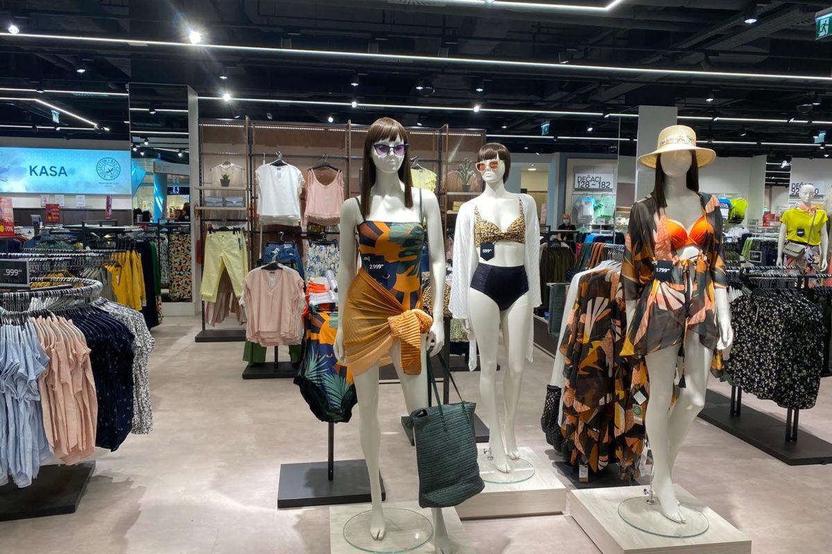 How are retail fashion giants responding to the coronavirus crisis?