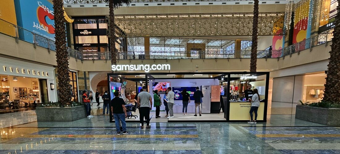 Samsung brings its online store to life at Mirdif City Centre