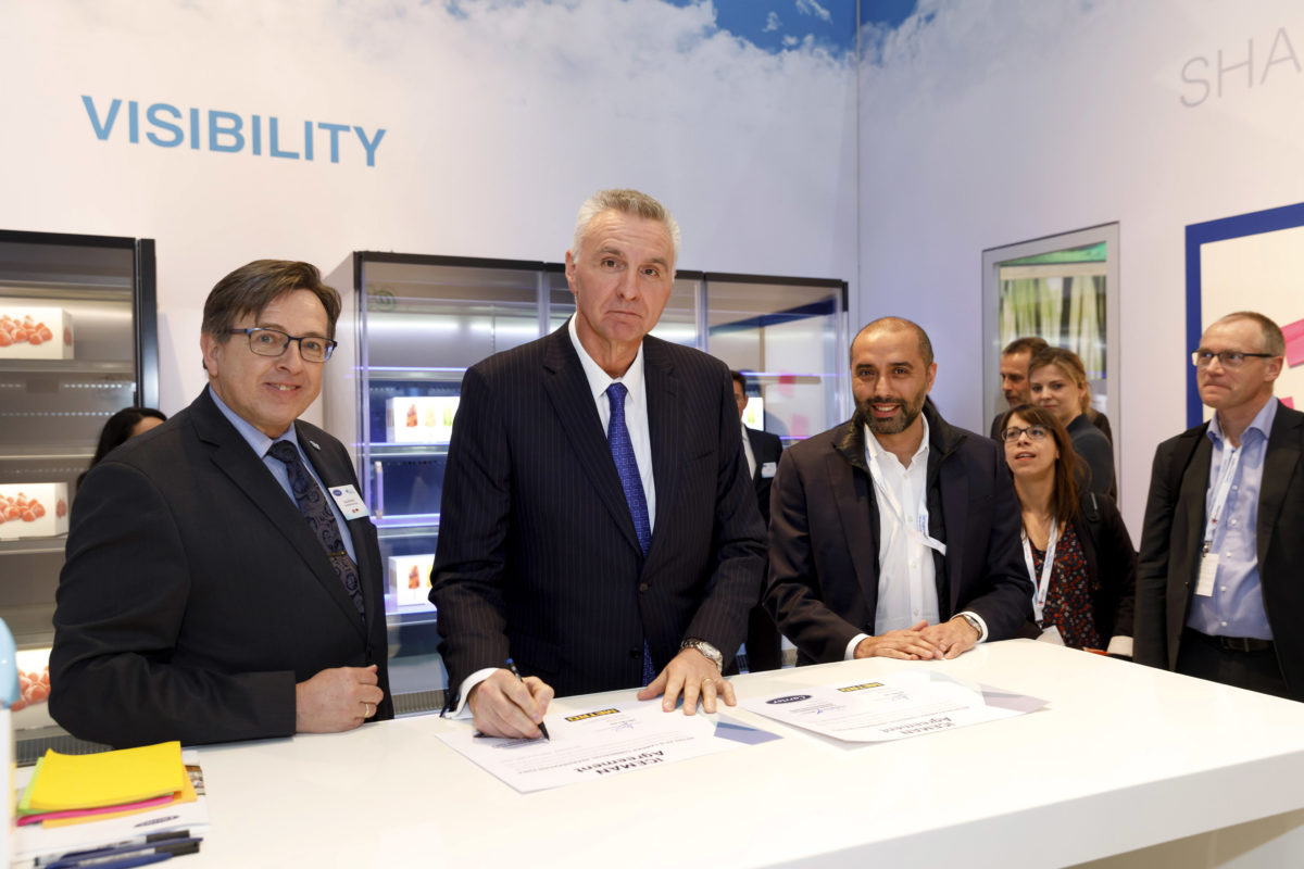 Contract signed at EuroShop 2020