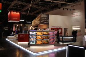 Invisible light sources and dynamic lighting solutions in retail stores